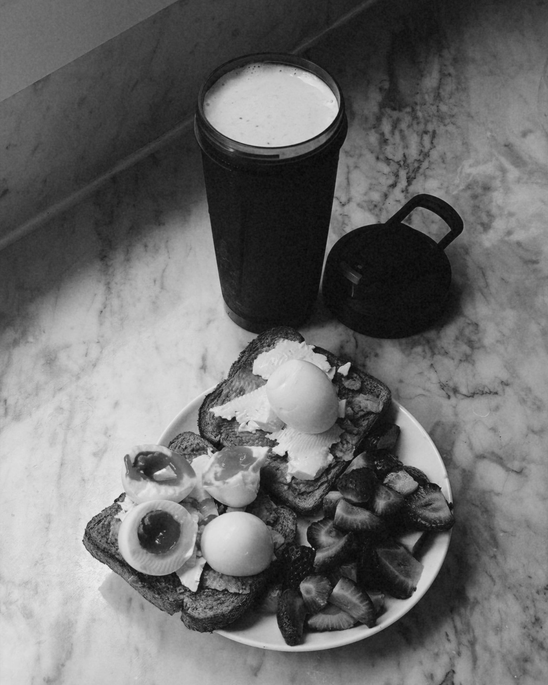 Дефицит калорий: как рассчитать правильно, а не просто меньше есть